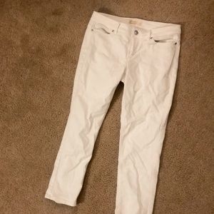 White denim jeans, size 6, 32.5in top to bottom, 29in waist, brand Authentic Fit